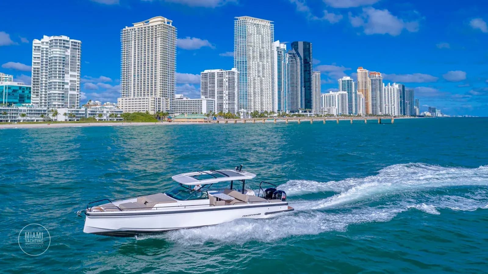 Day boat charter on Biscayne Bay, Miami