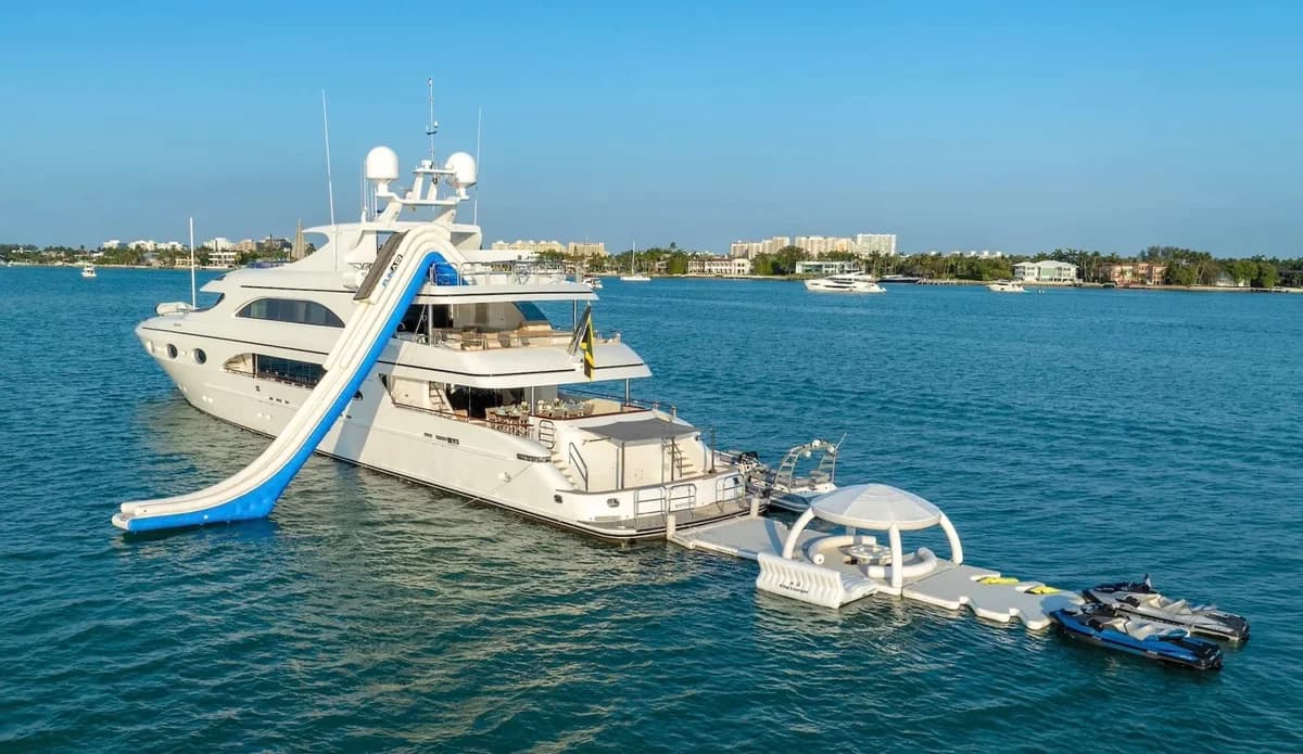 Yacht Charter Prices & Cost in Miami | 2026